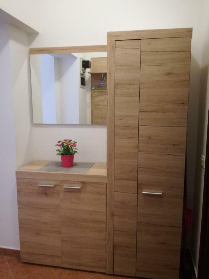 Apartment Vesna Veleniki Exteriör bild