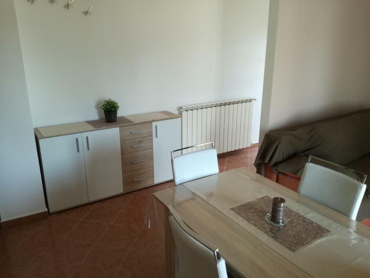 Apartment Vesna Veleniki Exteriör bild