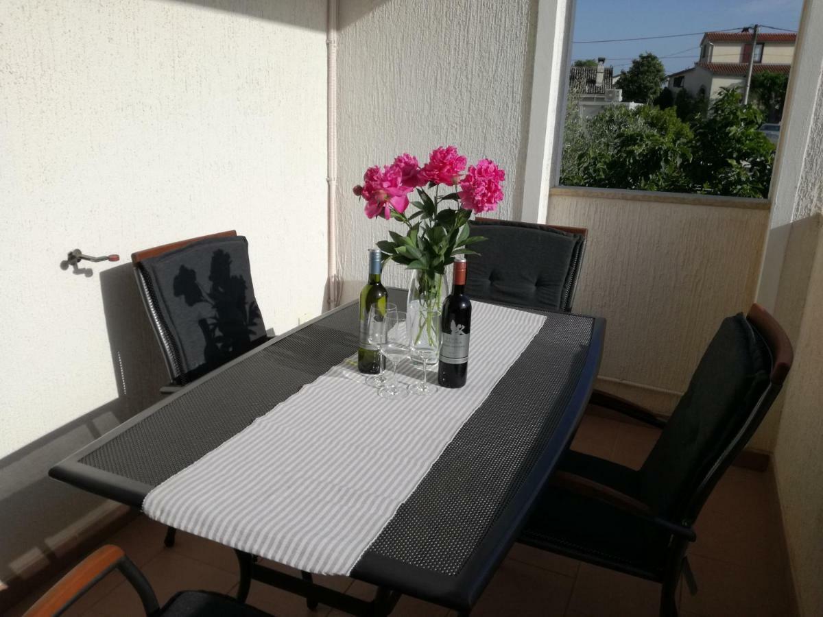 Apartment Vesna Veleniki Exteriör bild